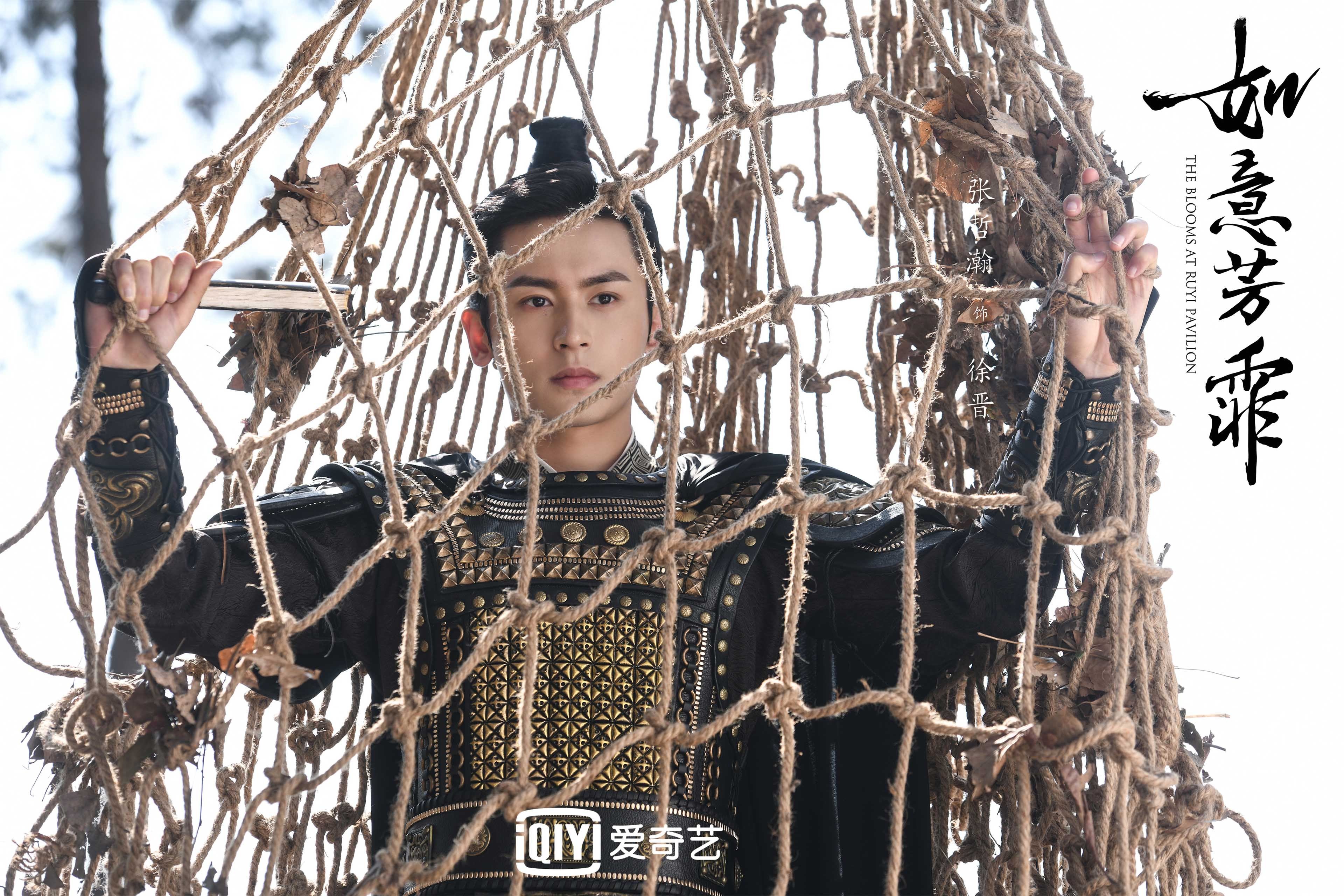 梦幻之战与重塑传奇,当湖人巅峰对决广东,保罗在欧冠赛场重塑自我