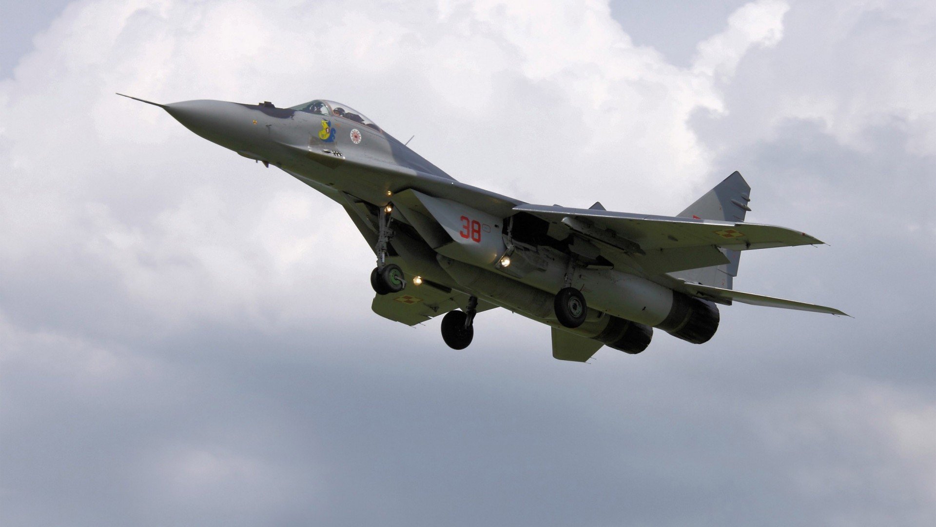 压强之下，苏亚雷斯如何以巨人心脏在决胜舞台碾碎乌克兰