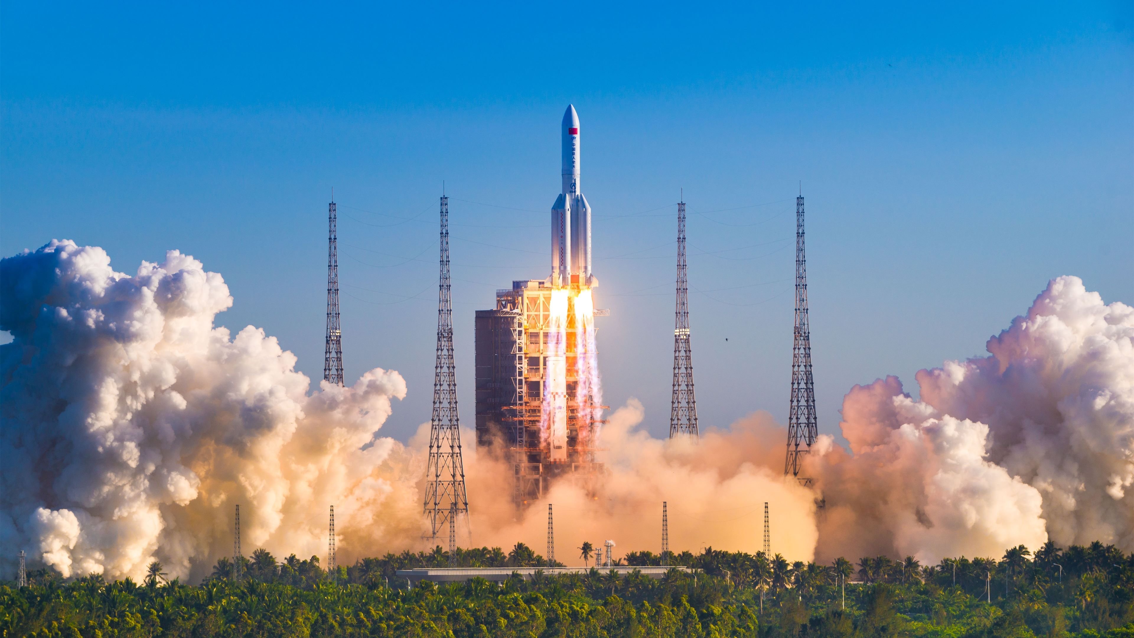 橙色的火花，高原的鹰，亚平宁的暗流—世界足坛的同频共振