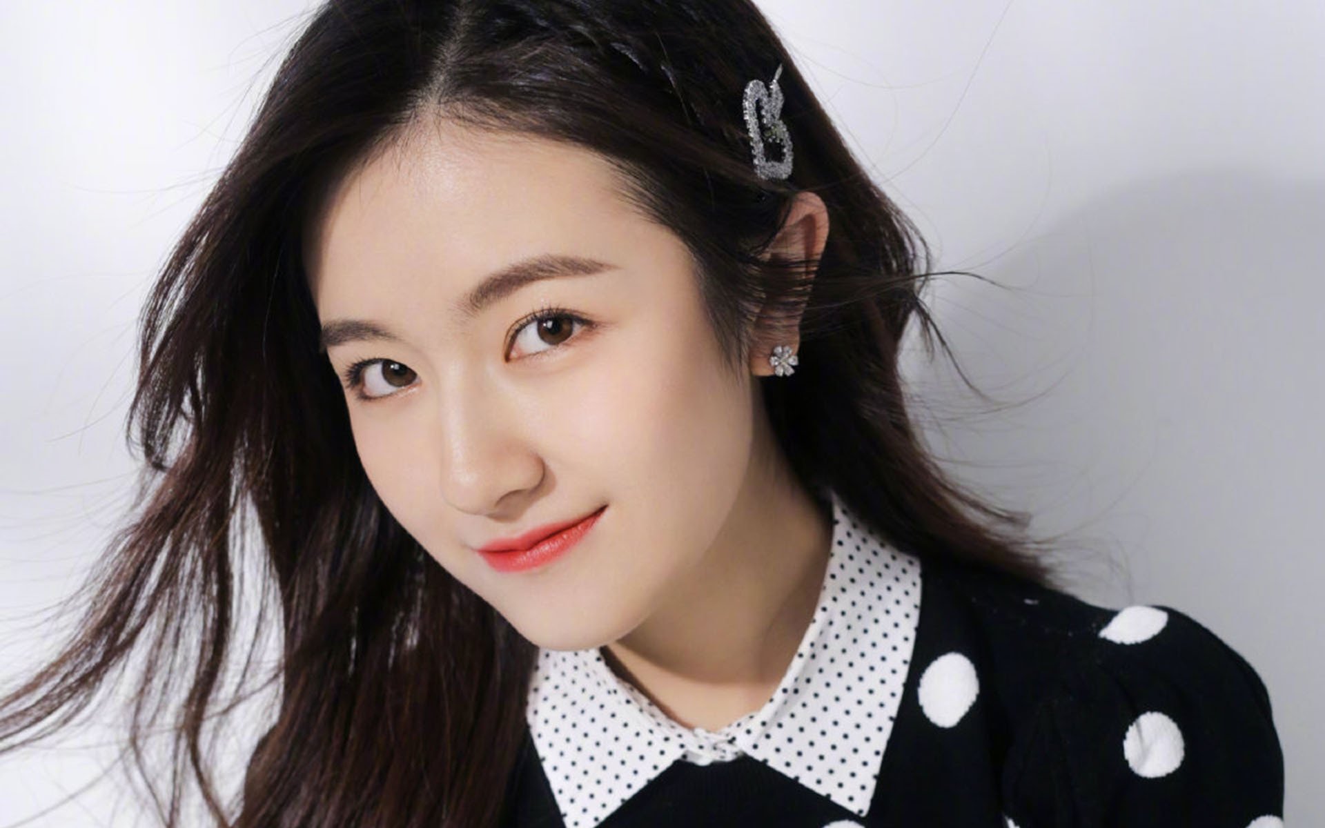 红绸裹枫叶,当利物浦的节奏美学,遇见卢卡库的生涯狂想曲